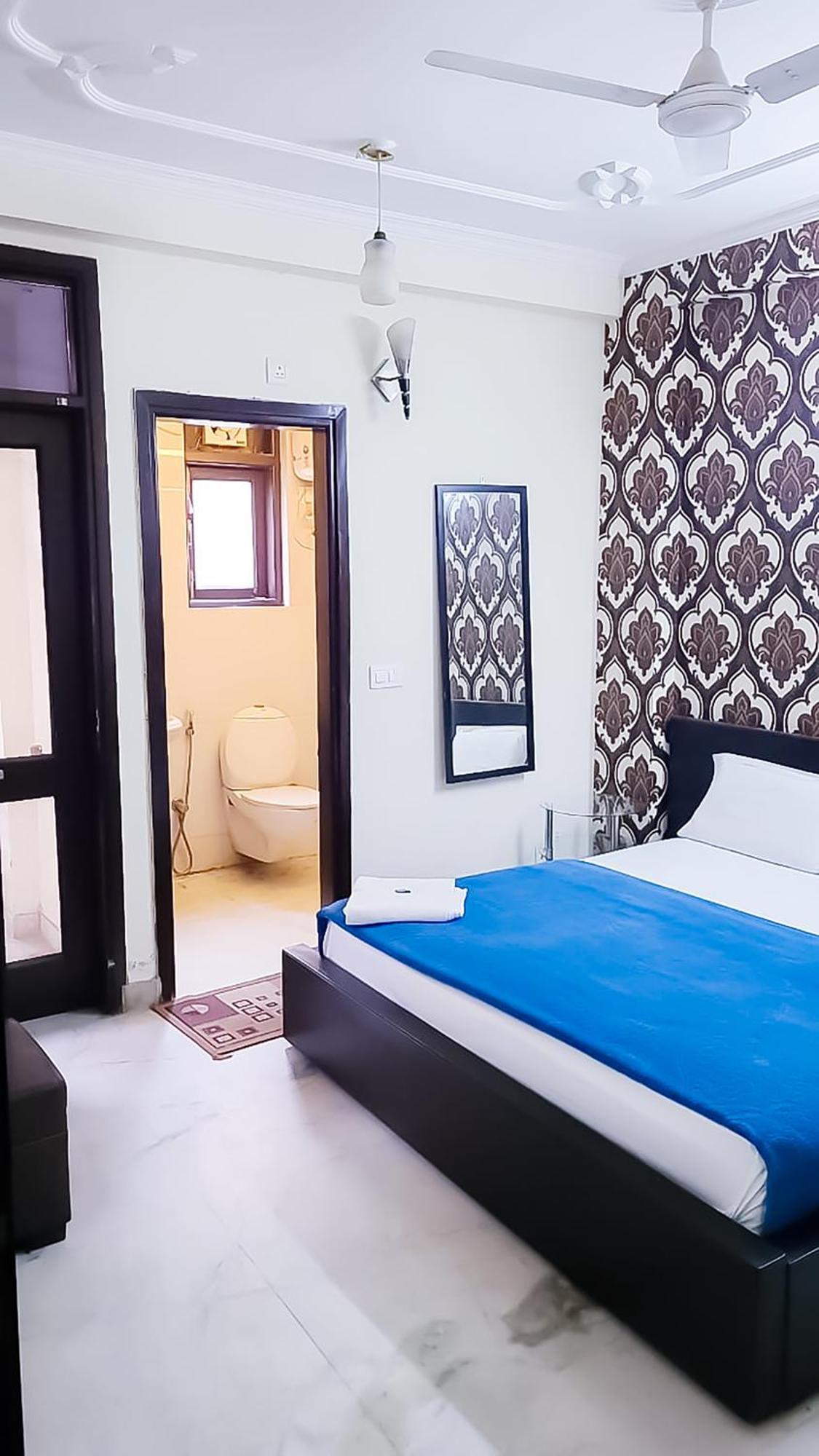 Deluxe Room In Cr Park Ню Делхи Екстериор снимка