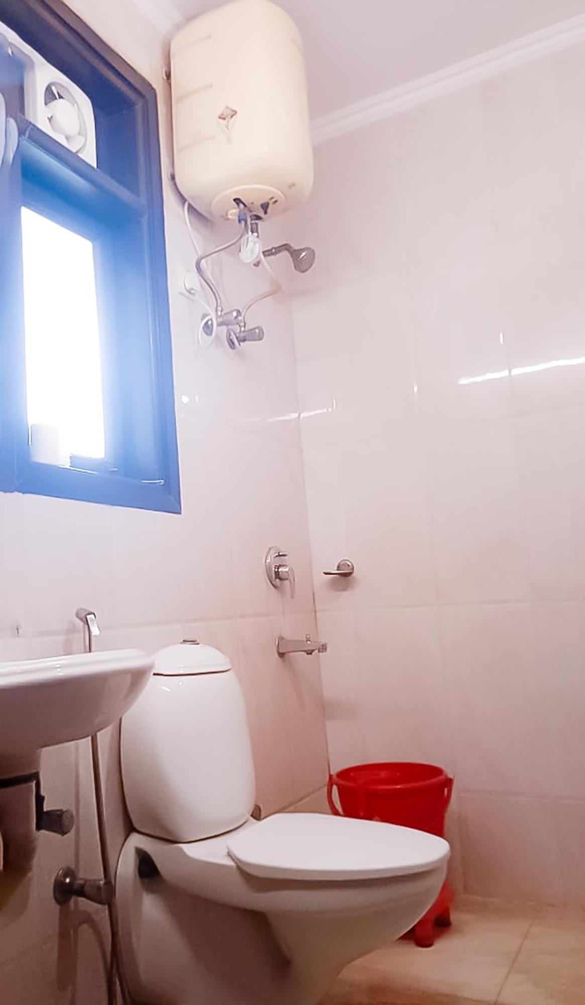 Deluxe Room In Cr Park Ню Делхи Екстериор снимка